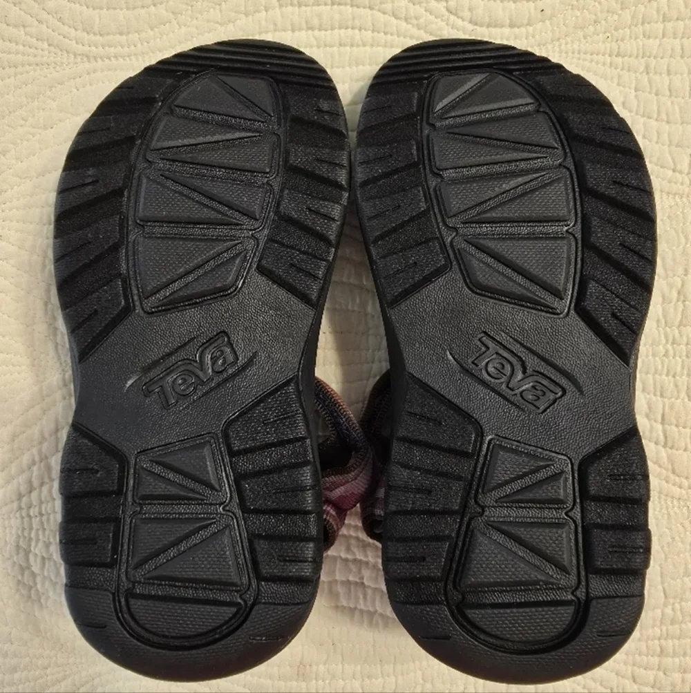 NWT TEVA Kids Hurricane XLT 2 Sandals